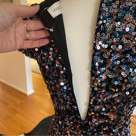 DRESS THE POPULATION 🔥Fabulous Sequined, Multi-Color Mini Dress 🔥STUNNING !♥️ - Picture 5 of 17